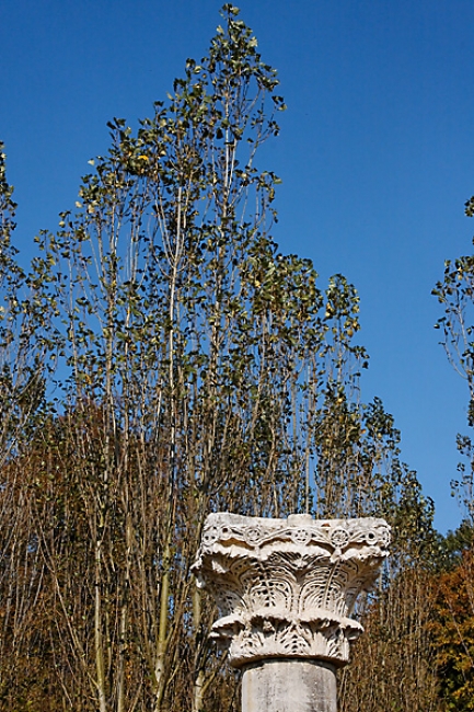 Chateau du Champ de Bataille-097